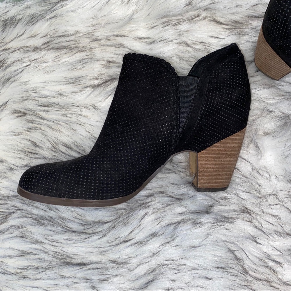 Short booties